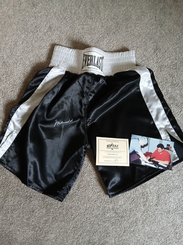 Rare signed muhammad ali - rare,